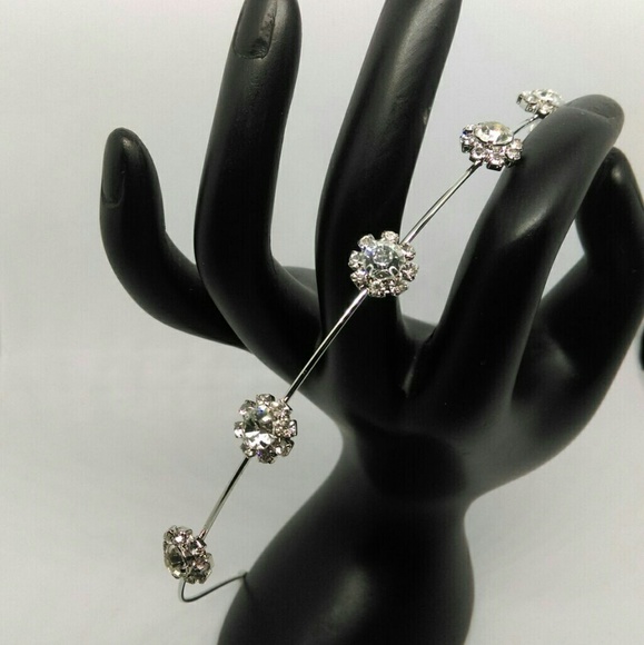 NEW SILVER AND CRYSTAL HEADBAND - Picture 2 of 4